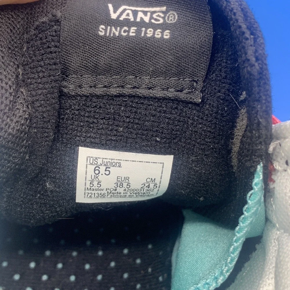 Vans Kids ComfyCush SK8-Hi Black Suede Colorful Laces - JUNIORS Size US 6.5